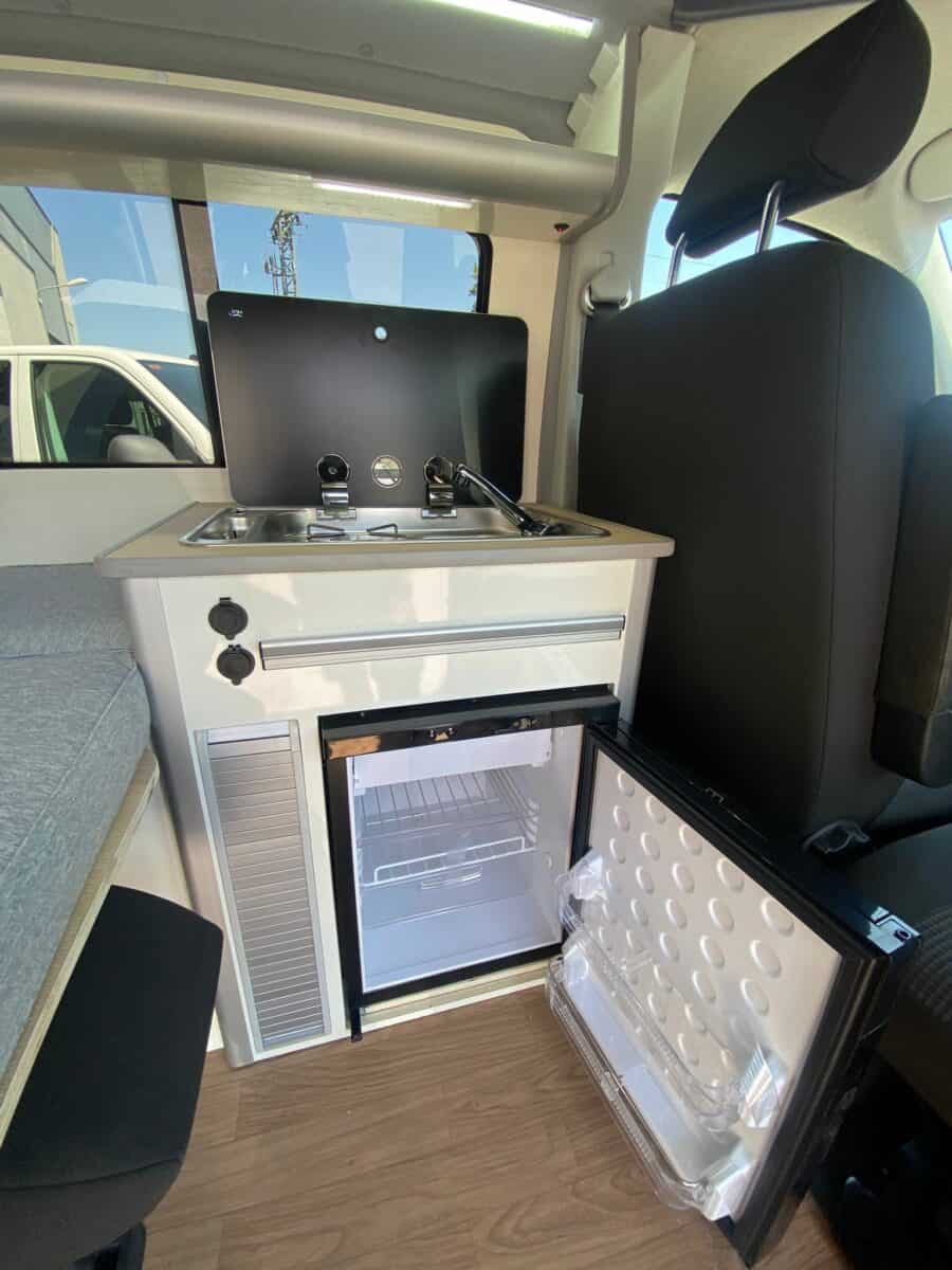 VW T6.1 Atlantic 5 plazas - Imagen 32