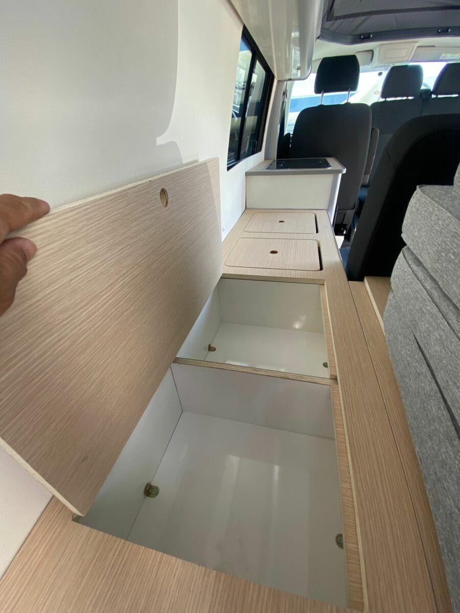 VW T6.1 Atlantic 5 plazas - Imagen 28