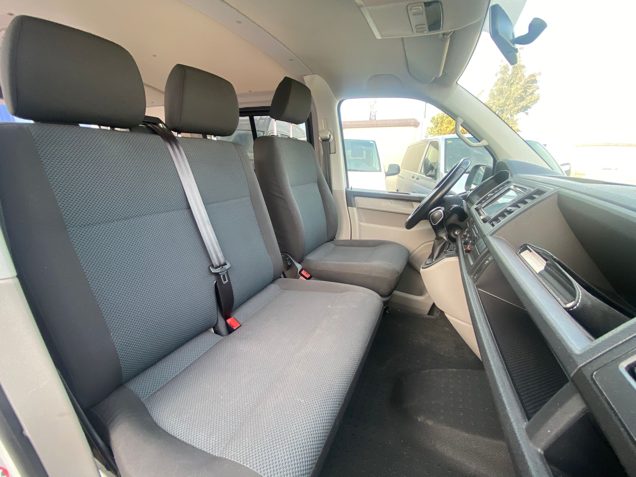 VW T6 TRANSPORTER MIXTA AUTOMATICO 150 CV - Imagen 18